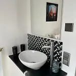 Mit Aussicht פירנה